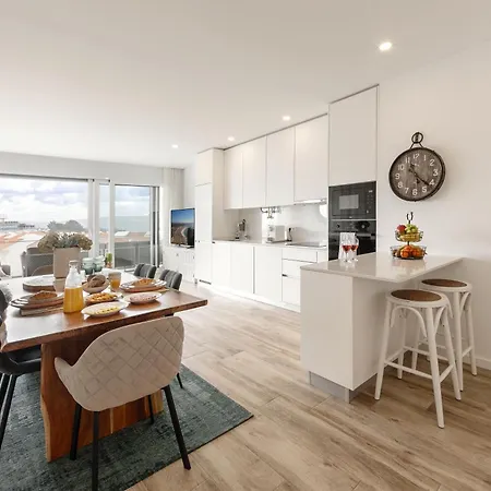 Oceanview Oasis Appartamento Nazaré